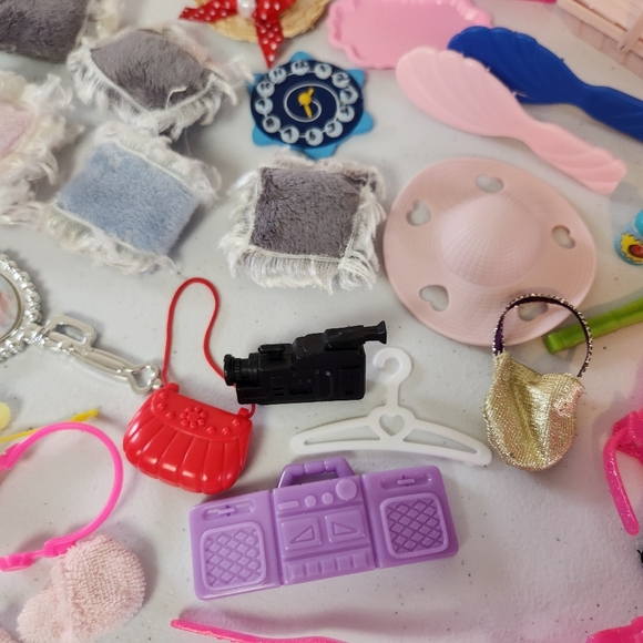 Vintage Lot Barbie Doll House Accessories 90s 1990s Scuba Kitchen Food Hangers - Picture 4 of 16
